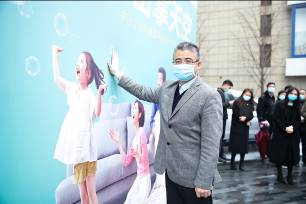 多乐士彩色垂直马拉松火热开跑_为助力“星星”公益添“彩” 图11