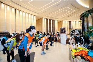 多乐士彩色垂直马拉松火热开跑_为助力“星星”公益添“彩” 图19