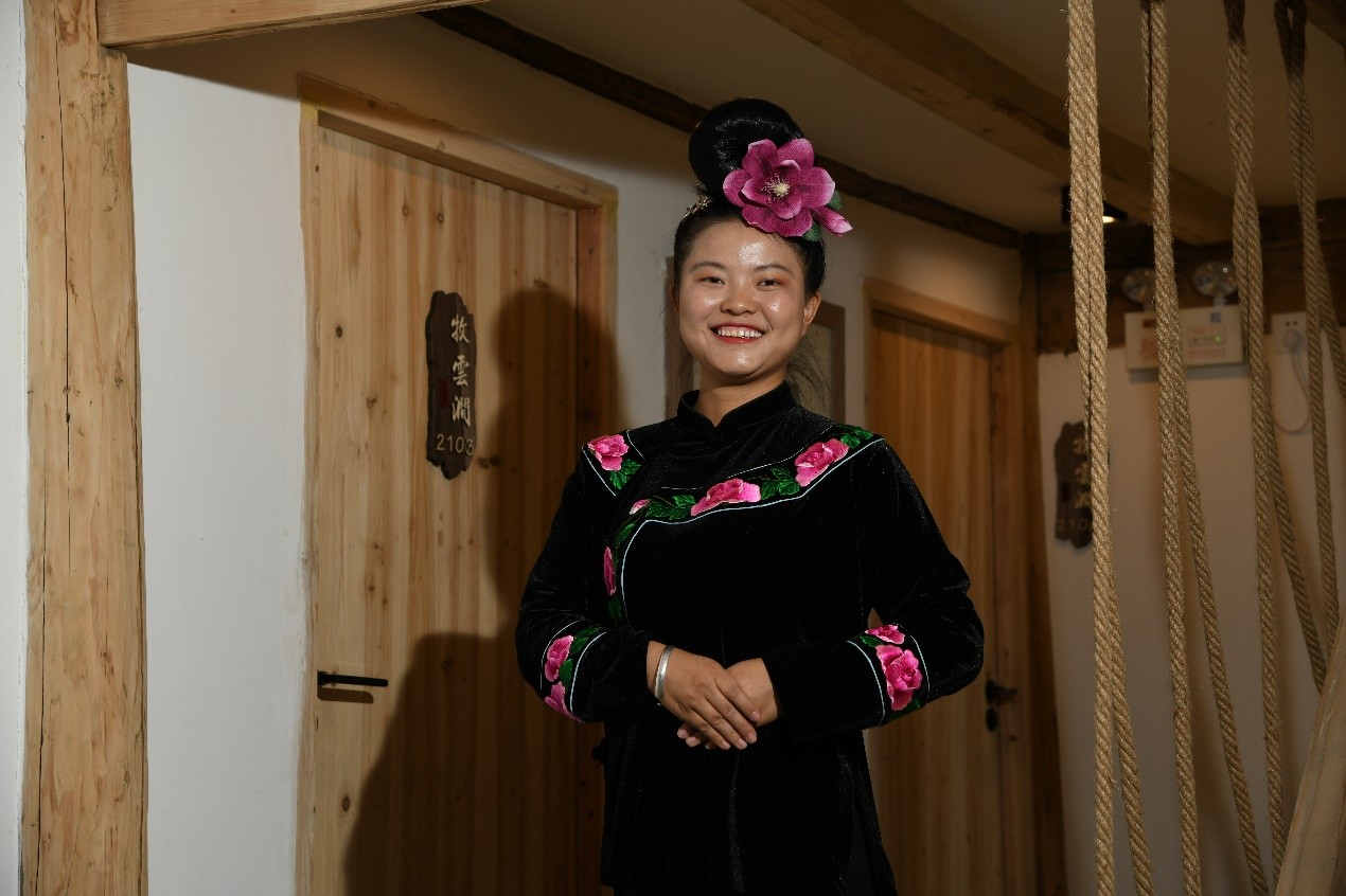 让女性续写奋斗故事_“她们”的背后是这家企业的行动诠释 图4