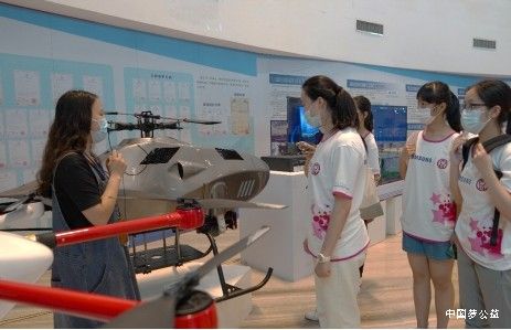 学科学，用科学_这些科研女孩比乘风破浪的姐姐更飒 图3