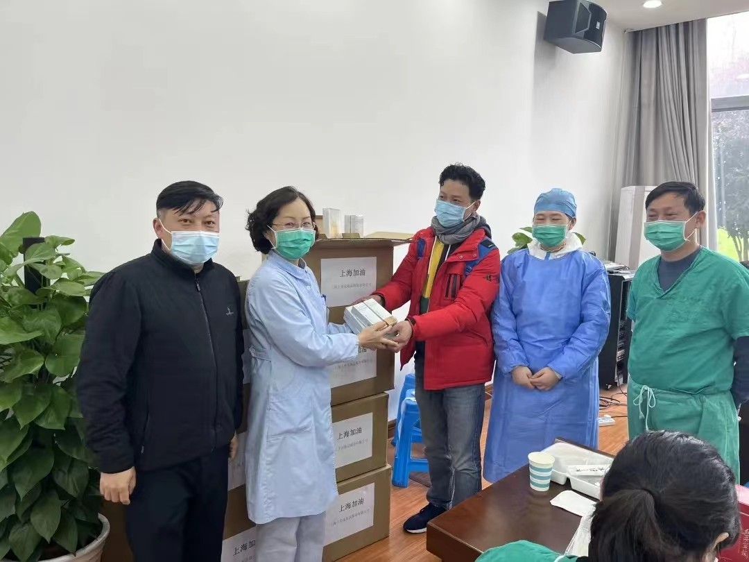 上美集团关怀上海医护，捐赠多批物资支援一线 图4