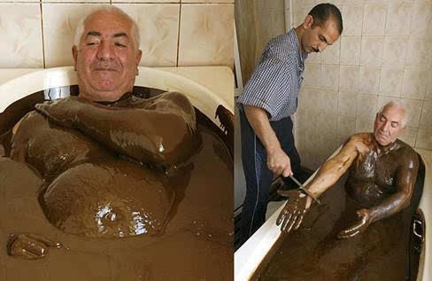 “为上海搓澡”，杨烨炘又一行为艺术火了 图7