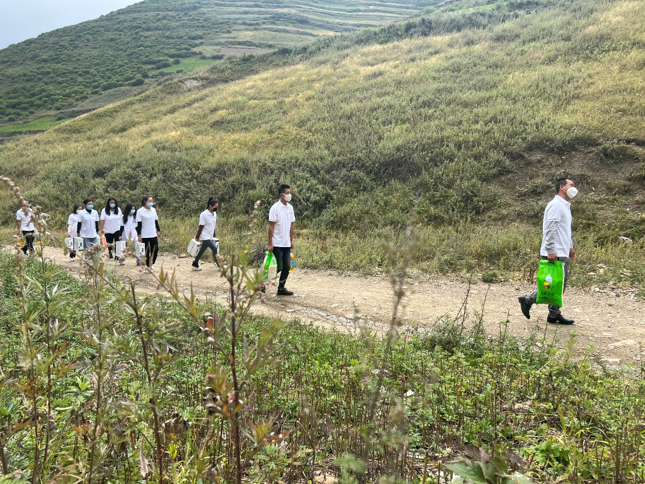 《百富联盟》“万里长征”公益大凉山之行 图5